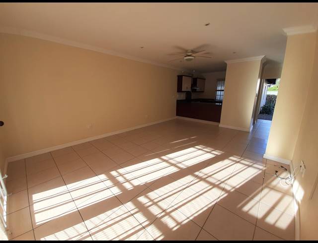 2 BEDROOM TOWNHOUSE TO LET IN SOMERSET VALLEY ESTATE